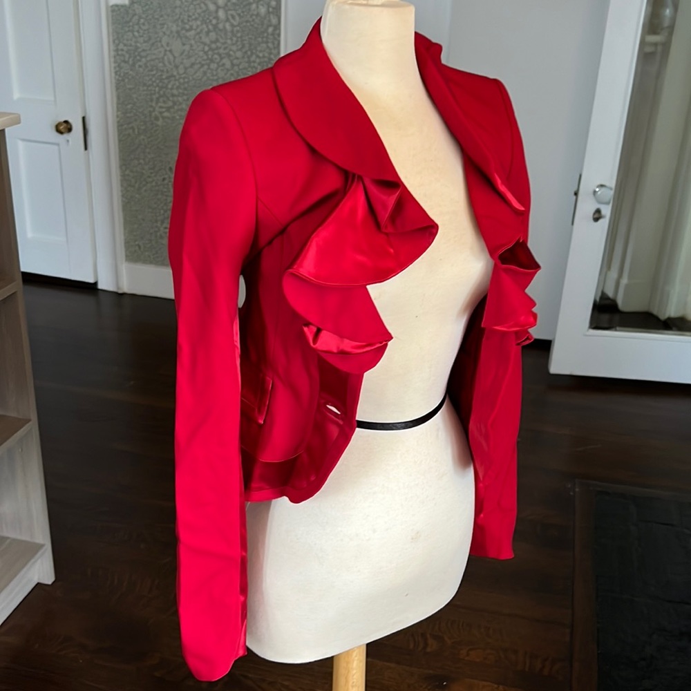 Julienmacdonald jacket size 48 (US 2/4)